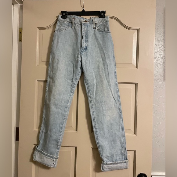 Women’s wranglers - Picture 2 of 2